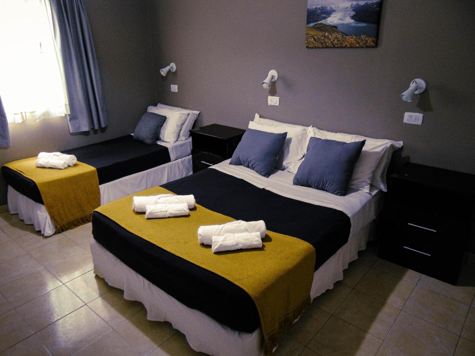 Albergue Constantino By Lo De Guille