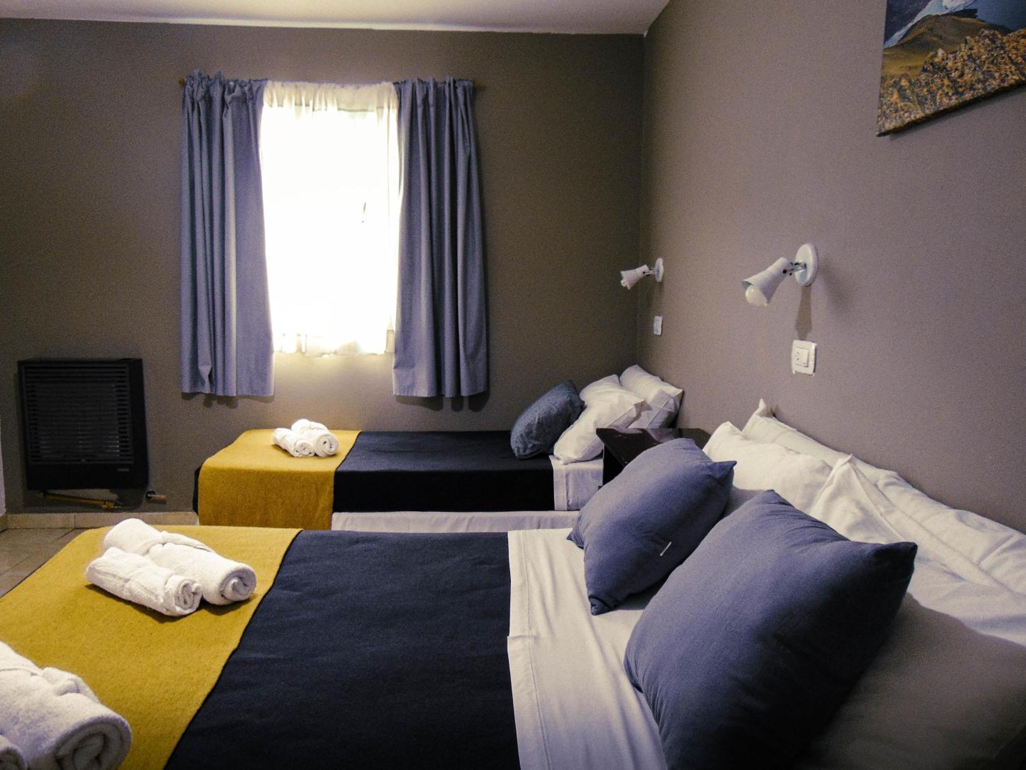 Constantino By Lo De Guille Albergue El Chaltén